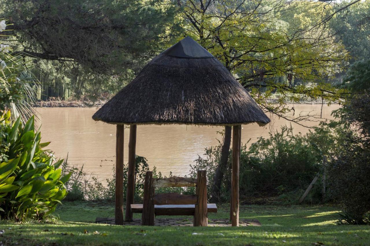 Riverside Lodge & Conference Center Aliwal-Noord Buitenkant foto