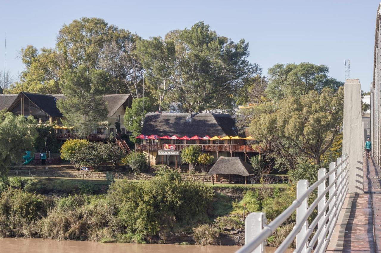 Riverside Lodge & Conference Center Aliwal-Noord Buitenkant foto